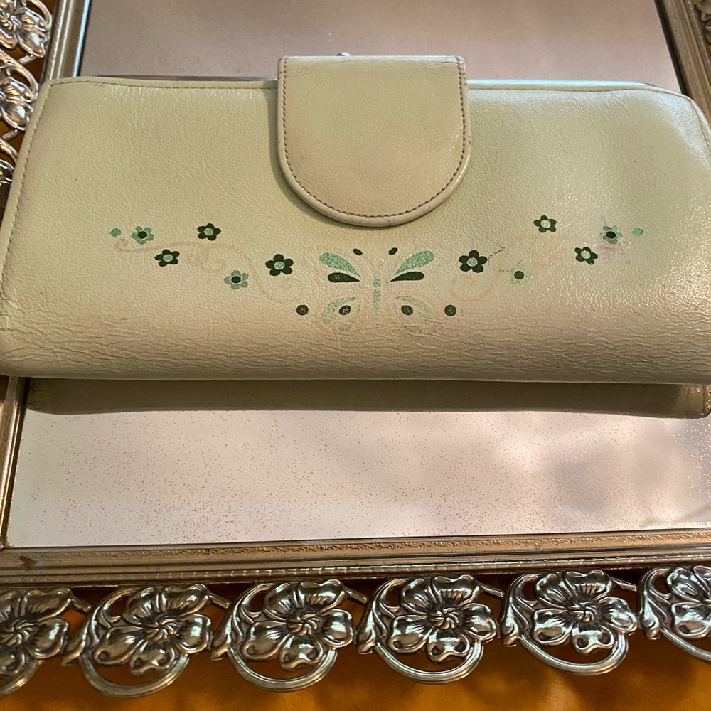 Vintage wallet with butterfly 🦋 accent